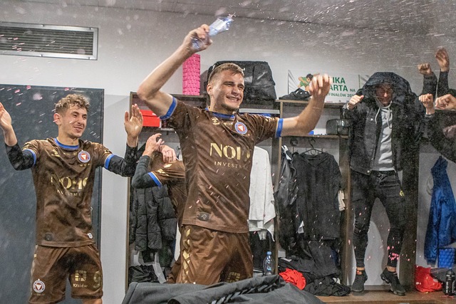 而热那亚能 而热那亚能